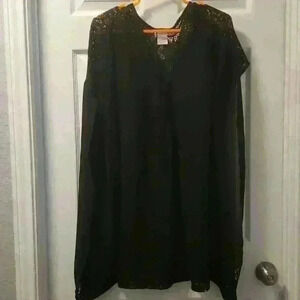Black Merona cover up. Sz med.